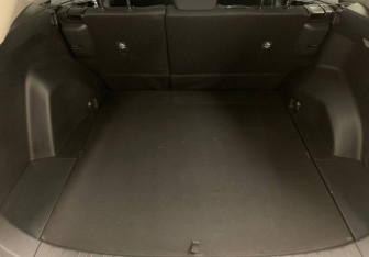 Подержанный автомобиль Toyota RAV4 2020 года (8 фото)