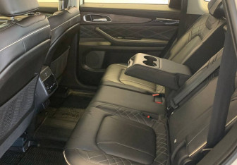 Подержанный автомобиль Exeed VX 2022 года (10 фото)