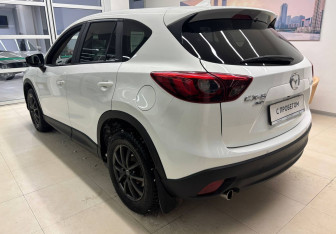 Подержанный автомобиль Mazda CX-5 2015 года (6 фото)