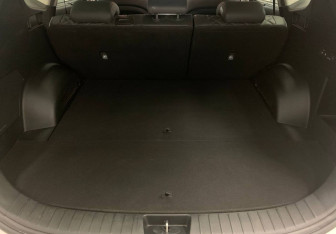 Подержанный автомобиль Hyundai Santa Fe 2022 года (8 фото)