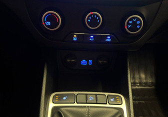 Подержанный автомобиль Hyundai Creta 2016 года (22 фото)