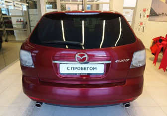 Подержанный автомобиль Mazda CX-7 2010 года (5 фото)