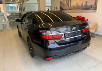 Подержанный автомобиль Toyota Camry Sedan 2016 года (6 фото)