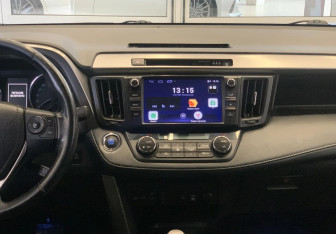 Подержанный автомобиль Toyota RAV4 2017 года (12 фото)