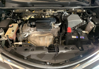 Подержанный автомобиль Toyota RAV4 2019 года (7 фото)