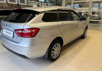 Подержанный автомобиль LADA (ВАЗ) Vesta Wagon 2021 года (4 фото)