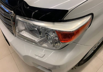 Подержанный автомобиль Toyota Land Cruiser Suv 2013 года (15 фото)