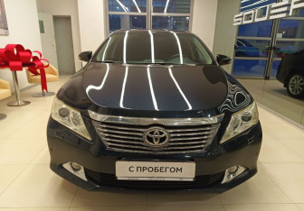 Подержанный автомобиль Toyota Camry Sedan 2012 года (2 фото)
