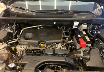 Подержанный автомобиль Toyota RAV4 2019 года (7 фото)