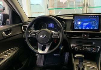 Подержанный автомобиль Kia Optima Sedan 2019 года (8 фото)