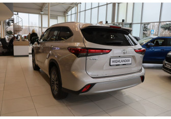 Новый Toyota Highlander 2025 (3 фото)