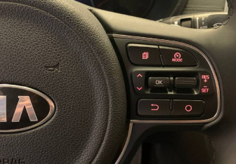 Подержанный автомобиль Kia Optima Sedan 2017 года (17 фото)