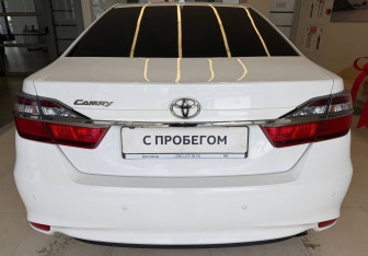 Подержанный автомобиль Toyota Camry Sedan 2018 года (5 фото)