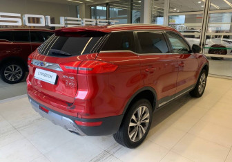 Подержанный автомобиль Geely Atlas 2020 года (4 фото)