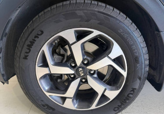 Подержанный автомобиль Kia Sportage 2018 года (15 фото)