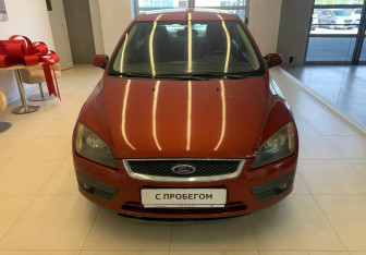 Подержанный автомобиль Ford Focus Hatchback 2007 года (2 фото)
