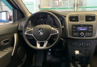 Подержанный автомобиль Renault Sandero 2021 года (8 фото)