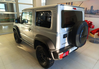 Подержанный автомобиль Suzuki Jimny 2020 года (7 фото)