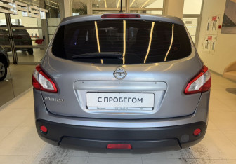 Подержанный автомобиль Nissan Qashqai 2011 года (5 фото)
