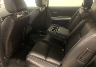 Подержанный автомобиль Mazda CX-9 2012 года (10 фото)
