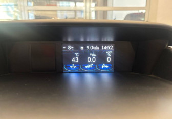 Подержанный автомобиль Subaru XV 2016 года (22 фото)