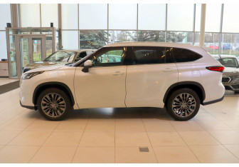 Новый Toyota Highlander 2026 (4 фото)