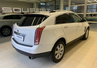 Подержанный автомобиль Cadillac SRX 2014 года (4 фото)