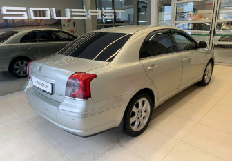 Подержанный автомобиль Toyota Avensis Sedan 2007 года (4 фото)