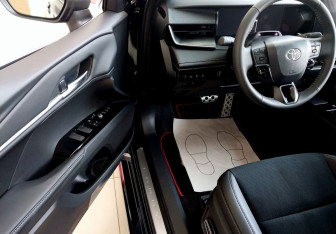 Новый Toyota Camry Sedan 2025 (7 фото)