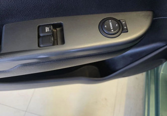 Подержанный автомобиль Kia Rio Sedan 2013 года (20 фото)