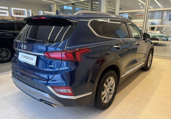 Подержанный автомобиль Hyundai Santa Fe 2018 года (4 фото)