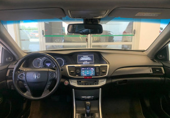 Подержанный автомобиль Honda Accord Sedan 2013 года (11 фото)