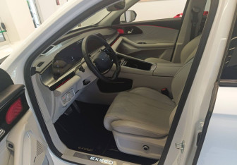 Подержанный автомобиль Exeed RX 2023 года (13 фото)