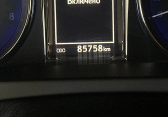 Подержанный автомобиль Toyota Camry Sedan 2016 года (10 фото)