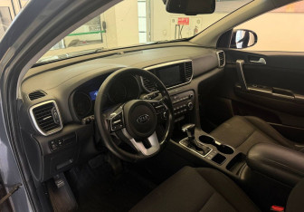 Подержанный автомобиль Kia Sportage 2018 года (13 фото)