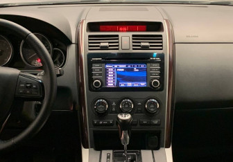 Подержанный автомобиль Mazda CX-9 2012 года (13 фото)