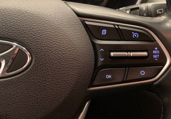 Подержанный автомобиль Hyundai Santa Fe 2018 года (19 фото)