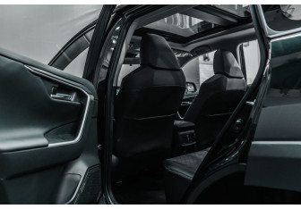 Новый Toyota RAV4 2025 (17 фото)