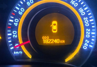 Подержанный автомобиль Toyota Corolla Sedan 2013 года (11 фото)