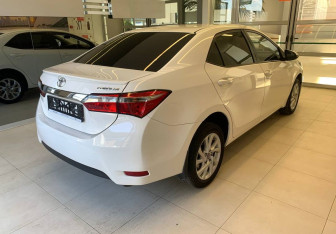 Подержанный автомобиль Toyota Corolla Sedan 2016 года (4 фото)