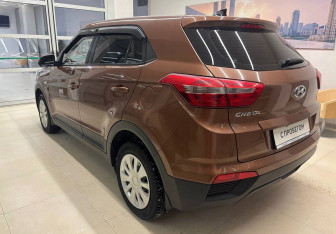 Подержанный автомобиль Hyundai Creta 2016 года (6 фото)