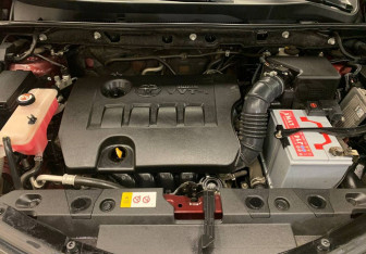 Подержанный автомобиль Toyota RAV4 2017 года (7 фото)