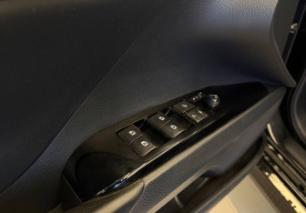 Подержанный автомобиль Toyota Camry Sedan 2020 года (22 фото)