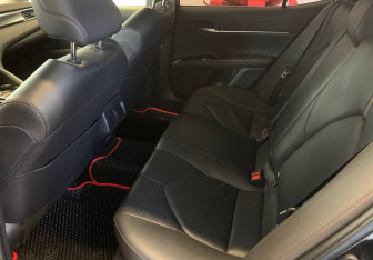 Подержанный автомобиль Toyota Camry Sedan 2021 года (9 фото)