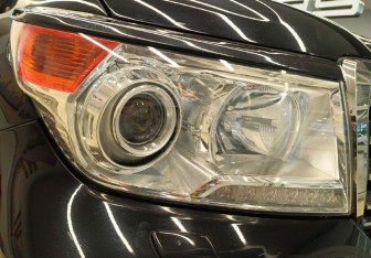 Подержанный автомобиль Toyota Land Cruiser Suv 2012 года (14 фото)