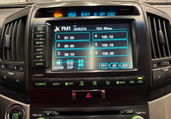 Подержанный автомобиль Toyota Land Cruiser Suv 2007 года (13 фото)