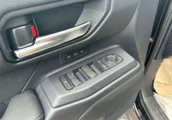 Новый Toyota Land Cruiser Suv 2025 (7 фото)