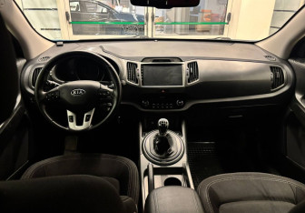 Подержанный автомобиль Kia Sportage 2012 года (11 фото)