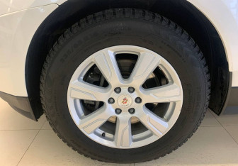 Подержанный автомобиль Cadillac SRX 2014 года (16 фото)