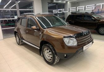 Подержанный автомобиль Renault Duster 2012 года (3 фото)